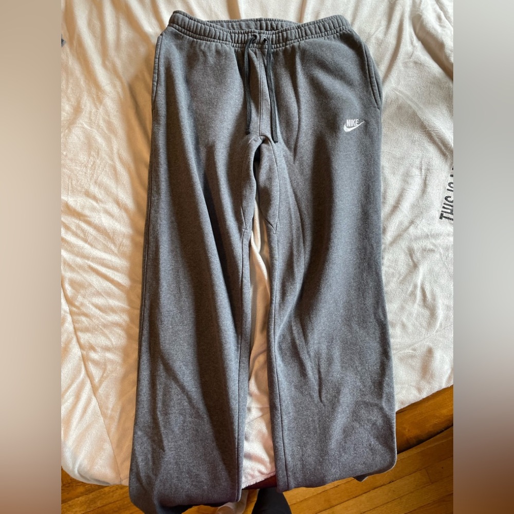 NIKE sweatpants